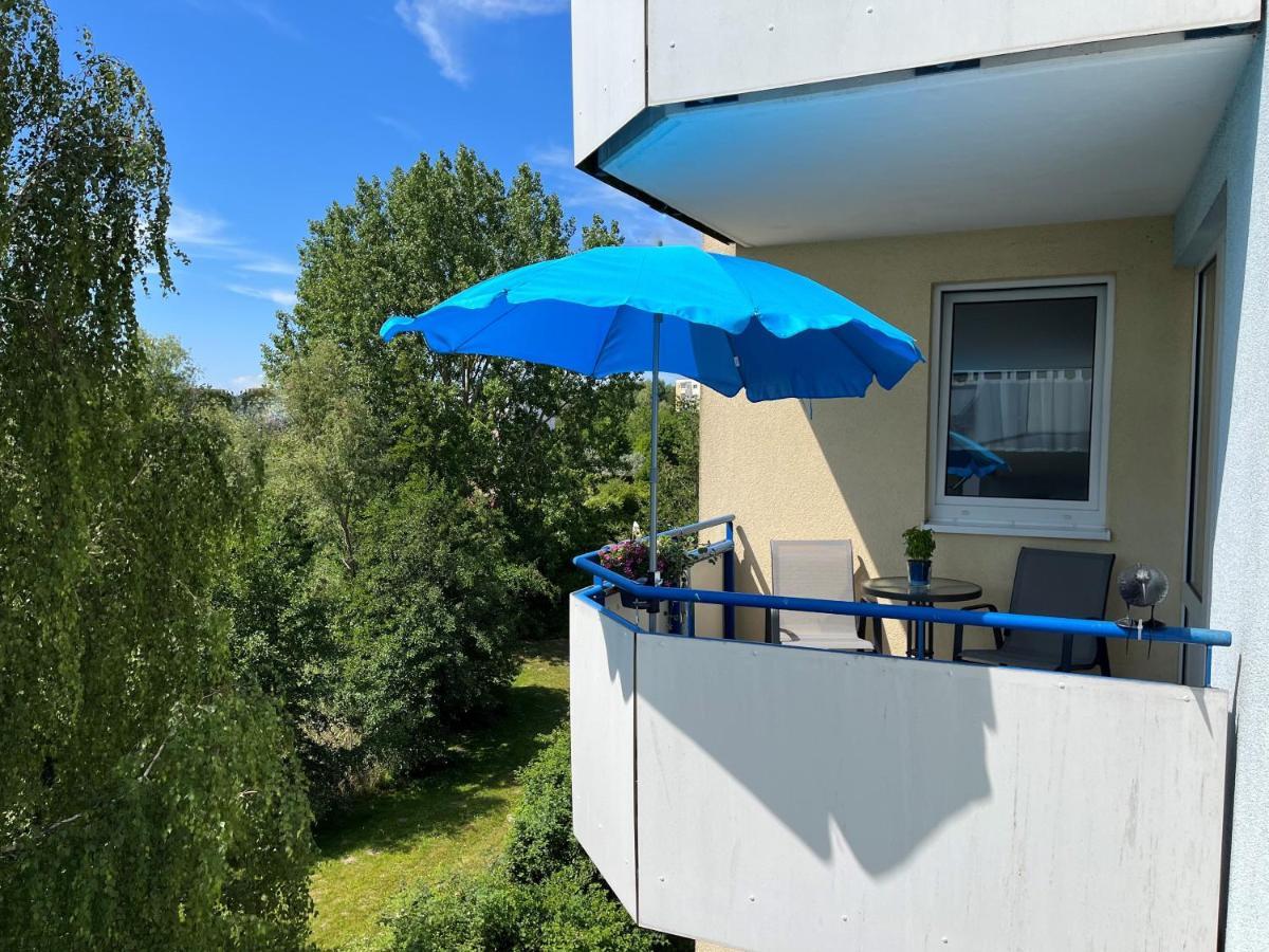Aquamarin - Charmantes Appartement Mit Balkon Росток Экстерьер фото